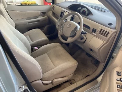 Toyota RAUM  с аукциона в Японии