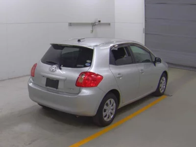 Toyota AURIS  с аукциона в Японии
