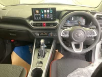 Toyota RAIZE лот № 3001 оценка 4  с аукциона в Японии 3