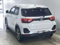 Toyota RAIZE лот № 3001 оценка 4  с аукциона в Японии 1