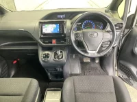 Toyota VOXY лот № 3005 оценка 4  с аукциона в Японии 3