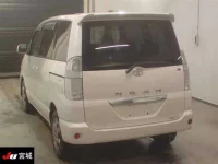 Toyota NOAH лот № 772 оценка R  с аукциона в Японии 1