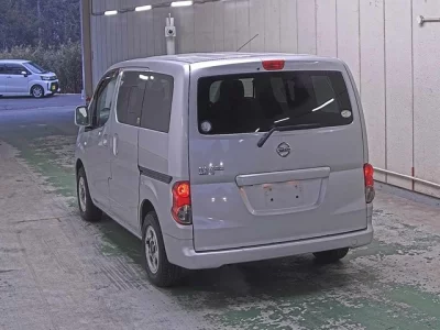 Nissan NV200  с аукциона в Японии
