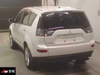 Mitsubishi OUTLANDER лот № 4122 оценка 3.5  с аукциона в Японии 1