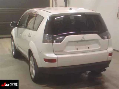 Mitsubishi OUTLANDER  с аукциона в Японии