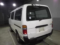 Toyota HIACE VAN лот № 544 оценка R  с аукциона в Японии 3
