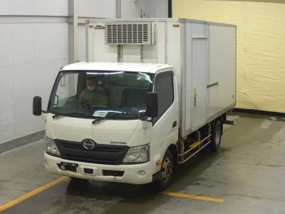 Hino DUTRO  с аукциона в Японии