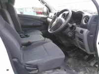 Nissan CARAVAN VAN лот № 780 оценка 3  с аукциона в Японии 3