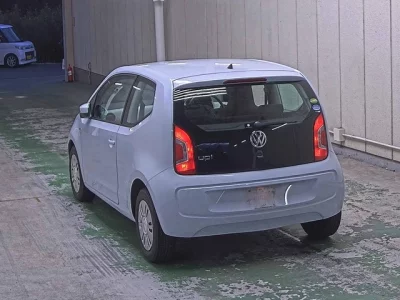 Volkswagen UP  с аукциона в Японии
