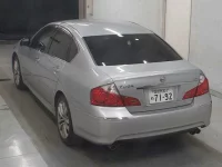 Nissan FUGA лот № 1568 оценка 4  с аукциона в Японии 1