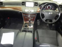 Nissan FUGA лот № 1568 оценка 4  с аукциона в Японии 2