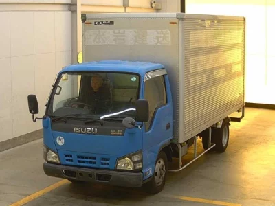 Isuzu ELF  с аукциона в Японии