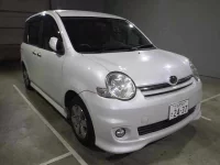 Toyota SIENTA лот № 2009 оценка 3.5  с аукциона в Японии 2