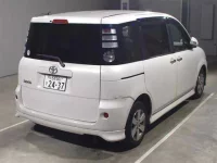 Toyota SIENTA лот № 2009 оценка 3.5  с аукциона в Японии 1