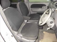 Toyota SIENTA лот № 2009 оценка 3.5  с аукциона в Японии 8