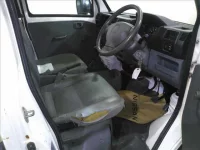 Nissan CLIPPER TRUCK лот № 4142 оценка 3  с аукциона в Японии 3