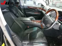 Lexus LS лот № 1136 оценка R  с аукциона в Японии 4