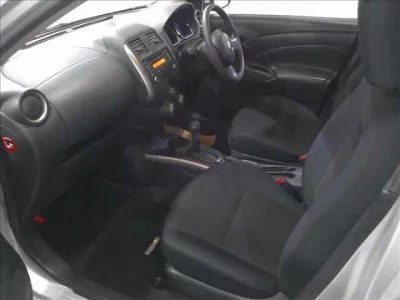 Nissan TIIDA LATIO  с аукциона в Японии