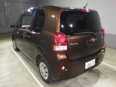 Toyota PORTE  с аукциона в Японии
