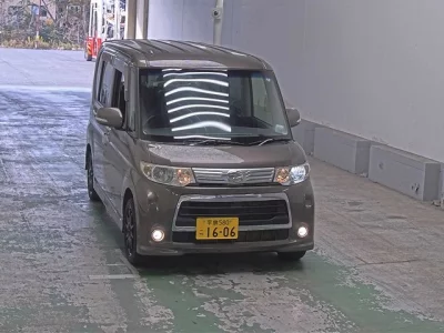 Daihatsu TANTO  с аукциона в Японии