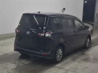 Toyota SIENTA лот № 70143 оценка 3.5  с аукциона в Японии 4