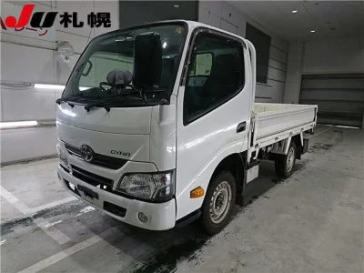 Toyota DYNA  с аукциона в Японии