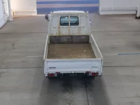 Mazda BONGO лот № 2640 оценка 3.5  с аукциона в Японии 2