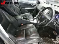 Volvo V60 лот № 1137 оценка 4  с аукциона в Японии 4