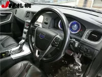 Volvo V60 лот № 1137 оценка 4  с аукциона в Японии 2