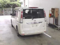 Nissan SERENA лот № 196 оценка 3.5  с аукциона в Японии 1