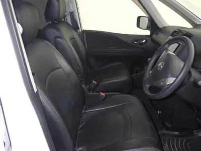 Nissan SERENA  с аукциона в Японии