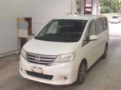 Nissan SERENA  с аукциона в Японии