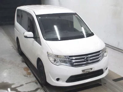 Nissan SERENA  с аукциона в Японии