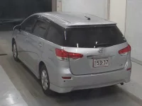 Toyota WISH лот № 5237 оценка 4  с аукциона в Японии 1