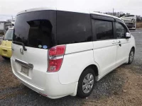 Honda STEP WAGON лот № 2030 оценка 3.5  с аукциона в Японии 1