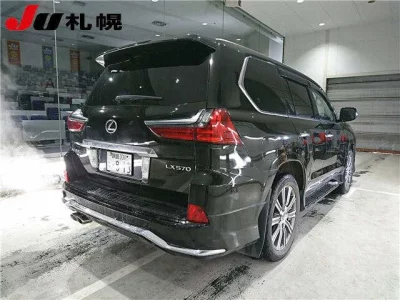 Lexus LX