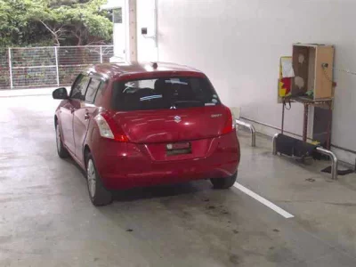 Suzuki SWIFT  с аукциона в Японии