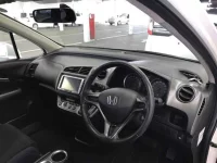 Honda STREAM лот № 10039 оценка 3.5  с аукциона в Японии 2