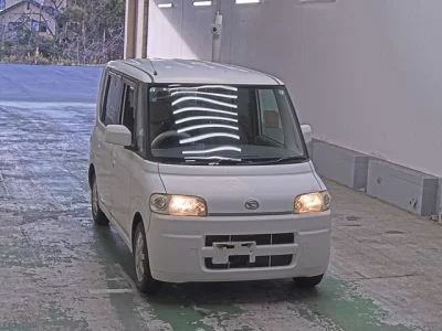 Daihatsu TANTO  с аукциона в Японии