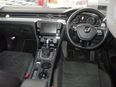Volkswagen PASSAT VARIANT  с аукциона в Японии
