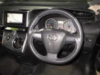 Toyota WISH лот № 2052 оценка 3.5  с аукциона в Японии 7