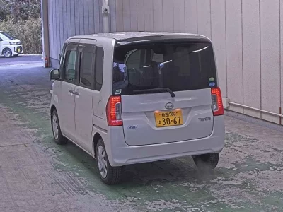 Daihatsu TANTO  с аукциона в Японии