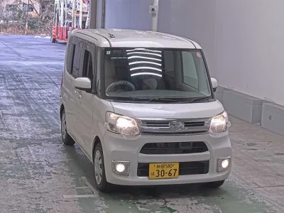 Daihatsu TANTO  с аукциона в Японии