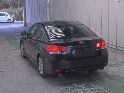 Subaru LEGACY B4  с аукциона в Японии