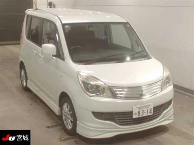 Mitsubishi DELICA D2  с аукциона в Японии