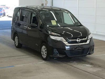 Nissan SERENA  с аукциона в Японии
