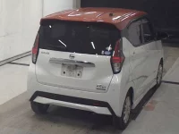 Nissan DAYZ лот № 3004 оценка 4  с аукциона в Японии 4