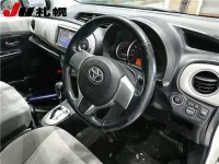 Toyota VITZ лот № 1161 оценка R  с аукциона в Японии 2