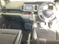 Honda STEP WAGON лот № 3047 оценка 4  с аукциона в Японии 3