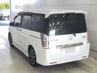 Honda STEP WAGON лот № 3047 оценка 4  с аукциона в Японии 1